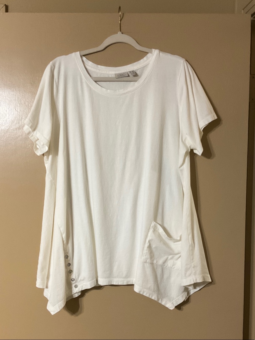 LOGO by Lori Goldstein Cream Short-Sleeve Pocket Tunic